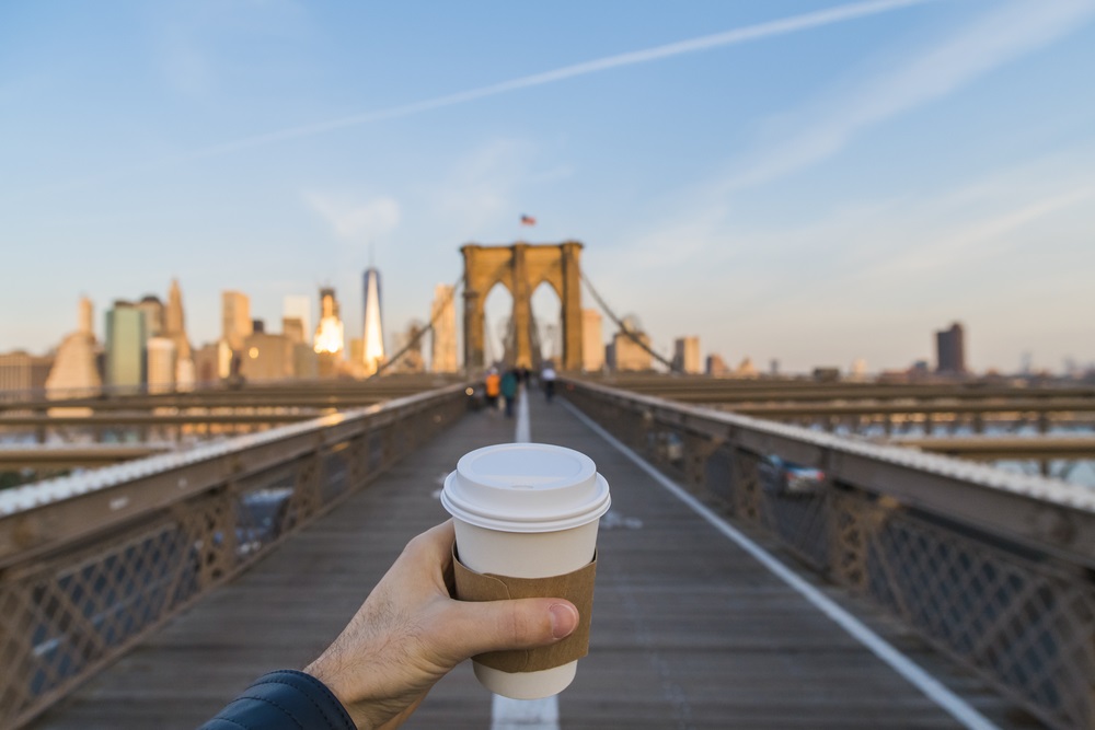 coffee to go on brooklyn bridge