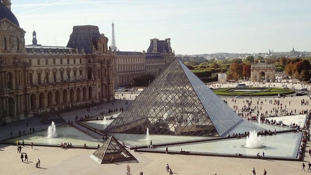 Blueprint remote work digital nomad tips Louvre Museum paris
