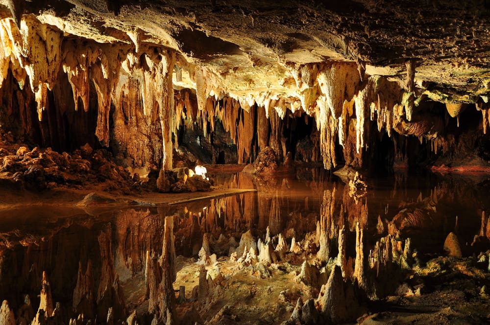 inside look at the Luray Caverns 