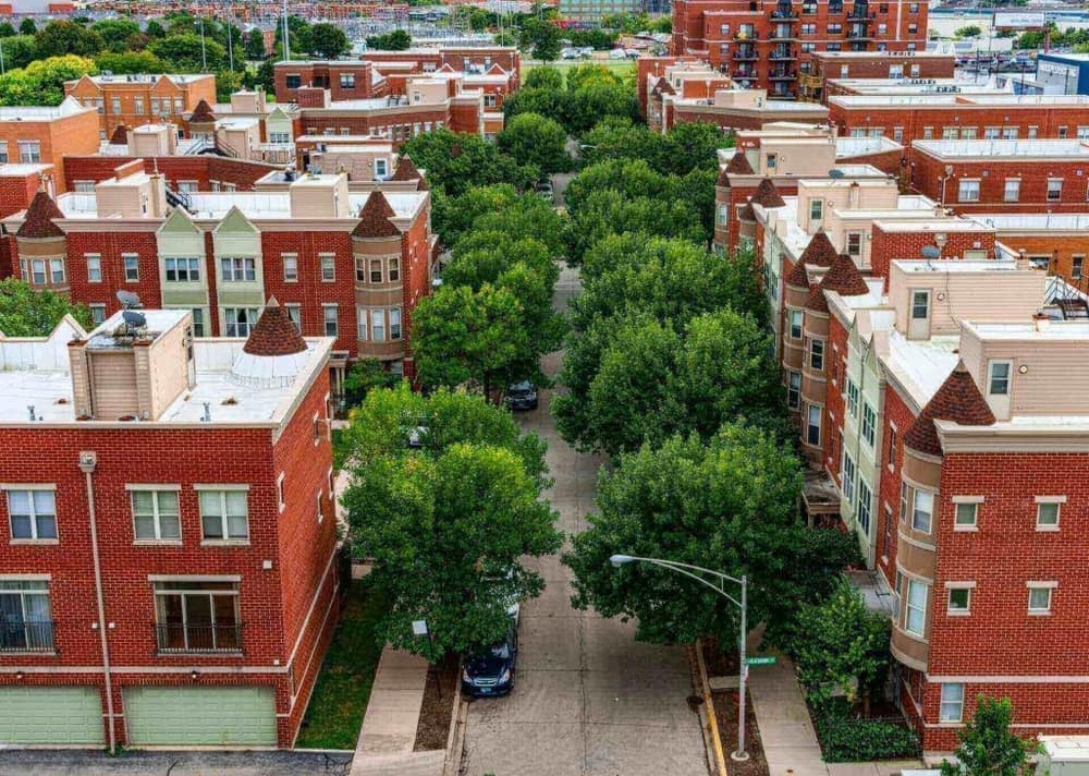 a view from above of Lincoln Park neighborhood in Chicago