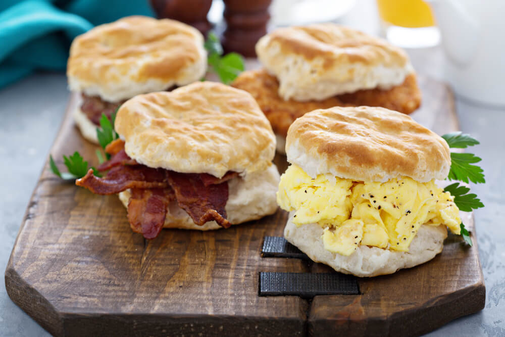 breakfast biscuit sandwiches with egg and bacon